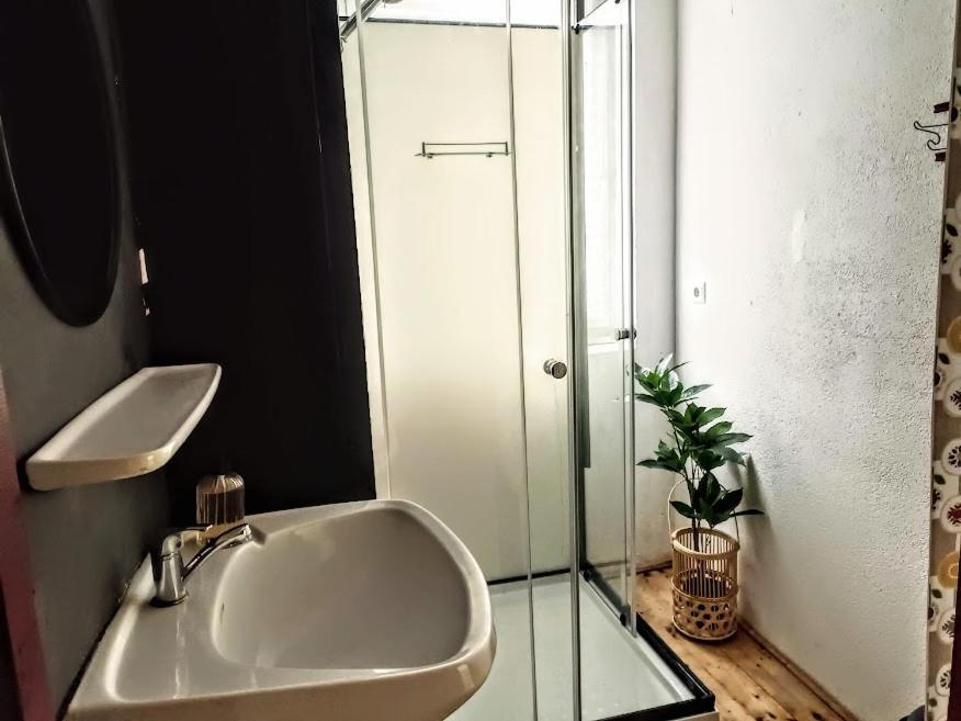 Lounge-Style-Hostel Санкт-Файт-ан-дер-Глан Экстерьер фото