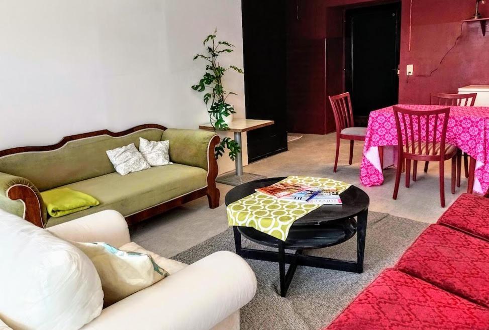 Lounge-Style-Hostel Санкт-Файт-ан-дер-Глан Экстерьер фото