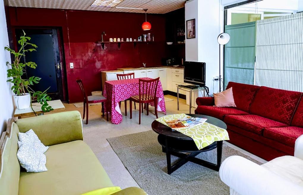 Lounge-Style-Hostel Санкт-Файт-ан-дер-Глан Экстерьер фото