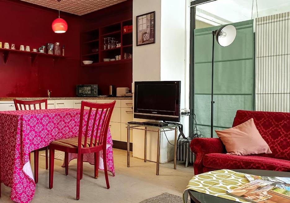Lounge-Style-Hostel Санкт-Файт-ан-дер-Глан Экстерьер фото