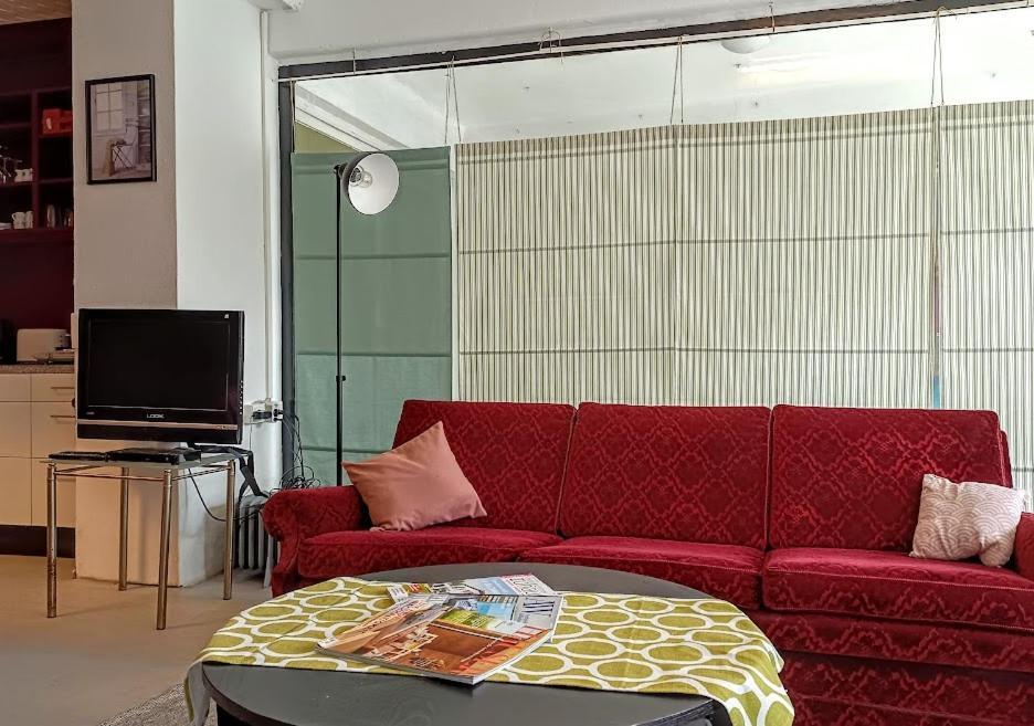 Lounge-Style-Hostel Санкт-Файт-ан-дер-Глан Экстерьер фото