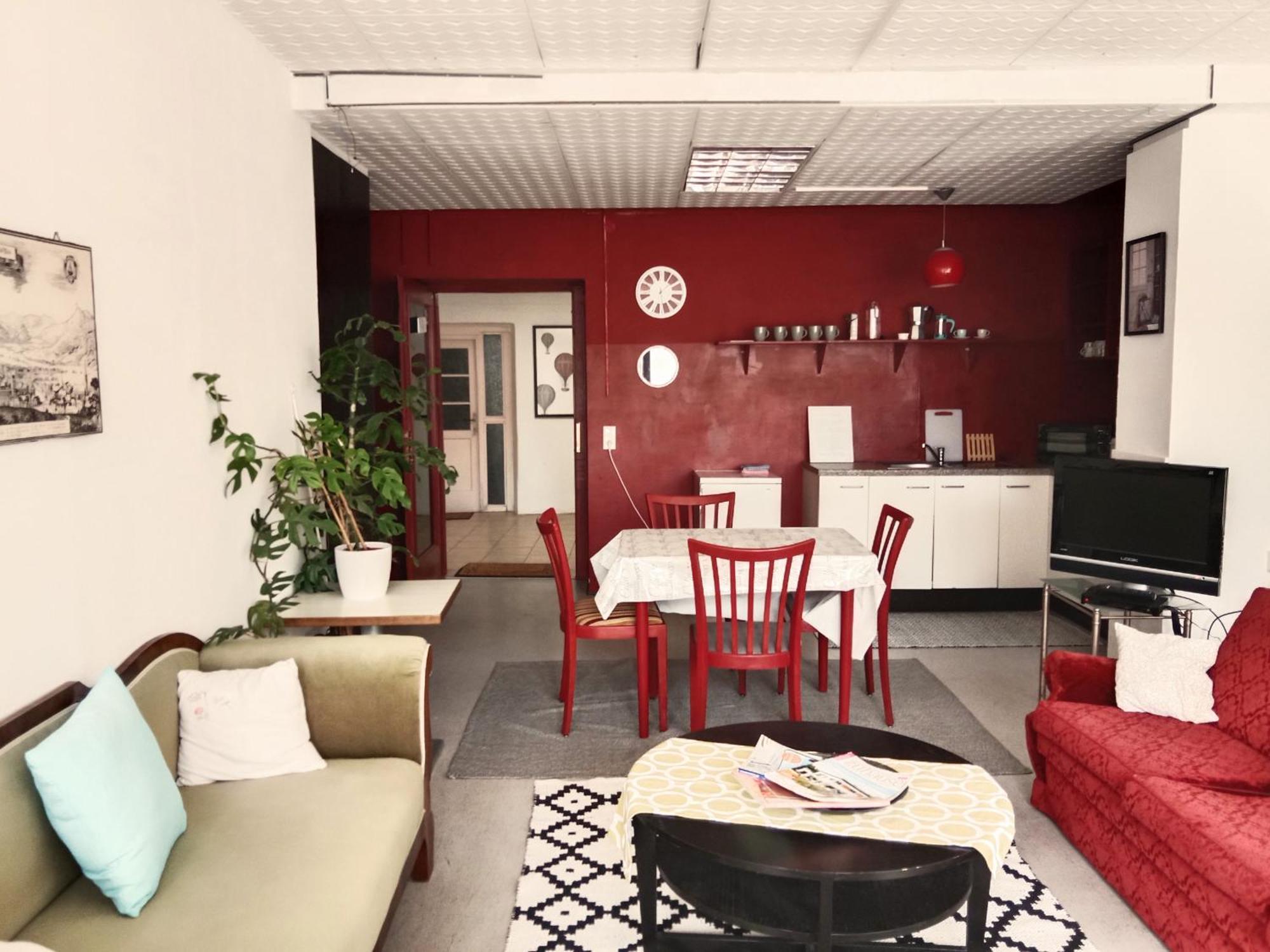 Lounge-Style-Hostel Санкт-Файт-ан-дер-Глан Экстерьер фото